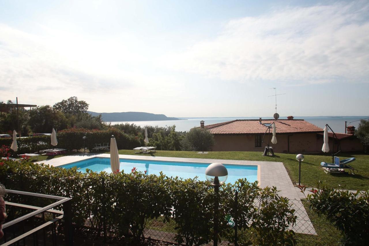 Panorama Lake View, Pool & Garden, 2 Bathrooms, Kingsize & Single-Beds, Fast Internet Toscolano-Maderno Kültér fotó